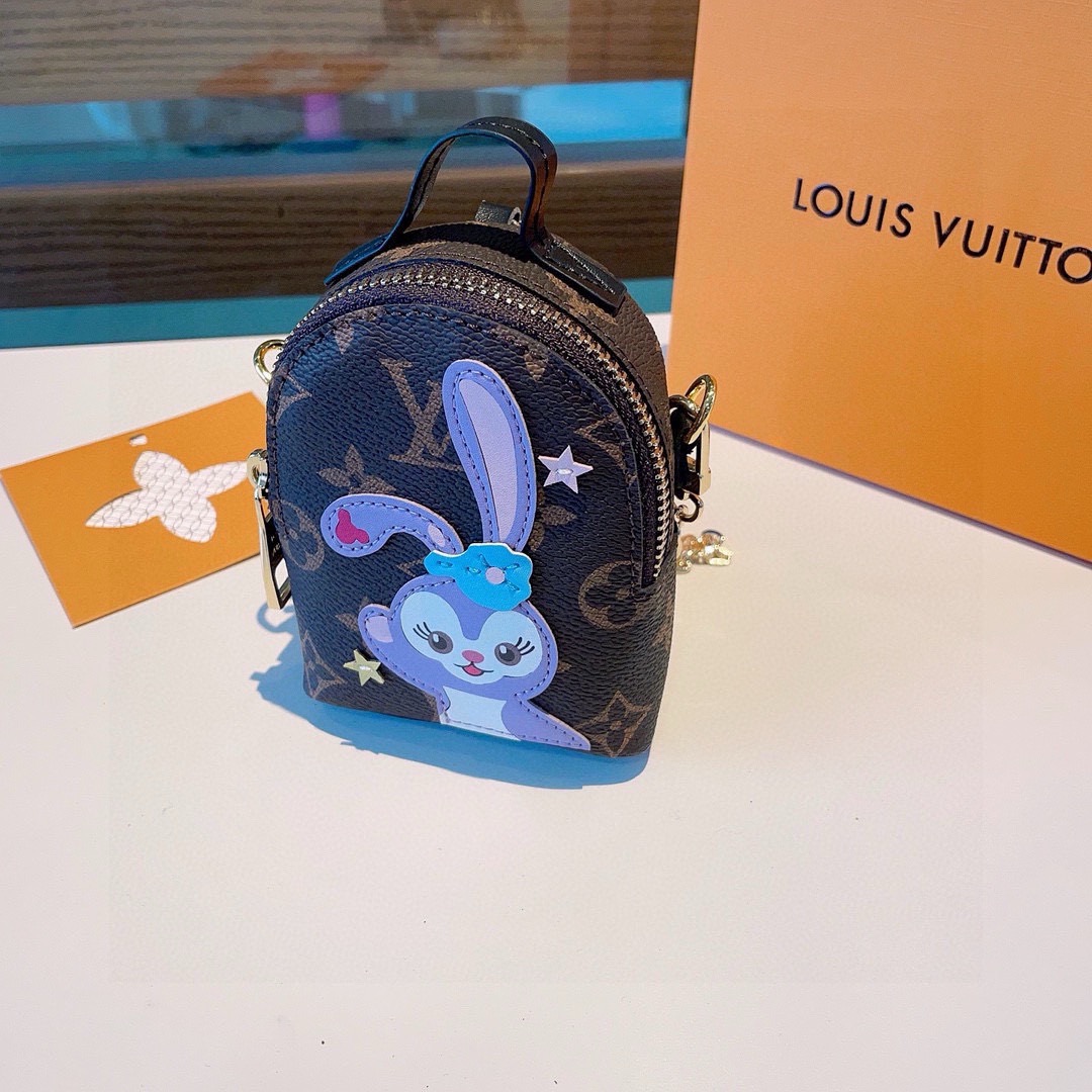 ❗原单货☀ LOUIS VUITTON 新款卡通链条斜挎小包，mini包包 可装银行卡💄蓝牙耳机…钥匙扣