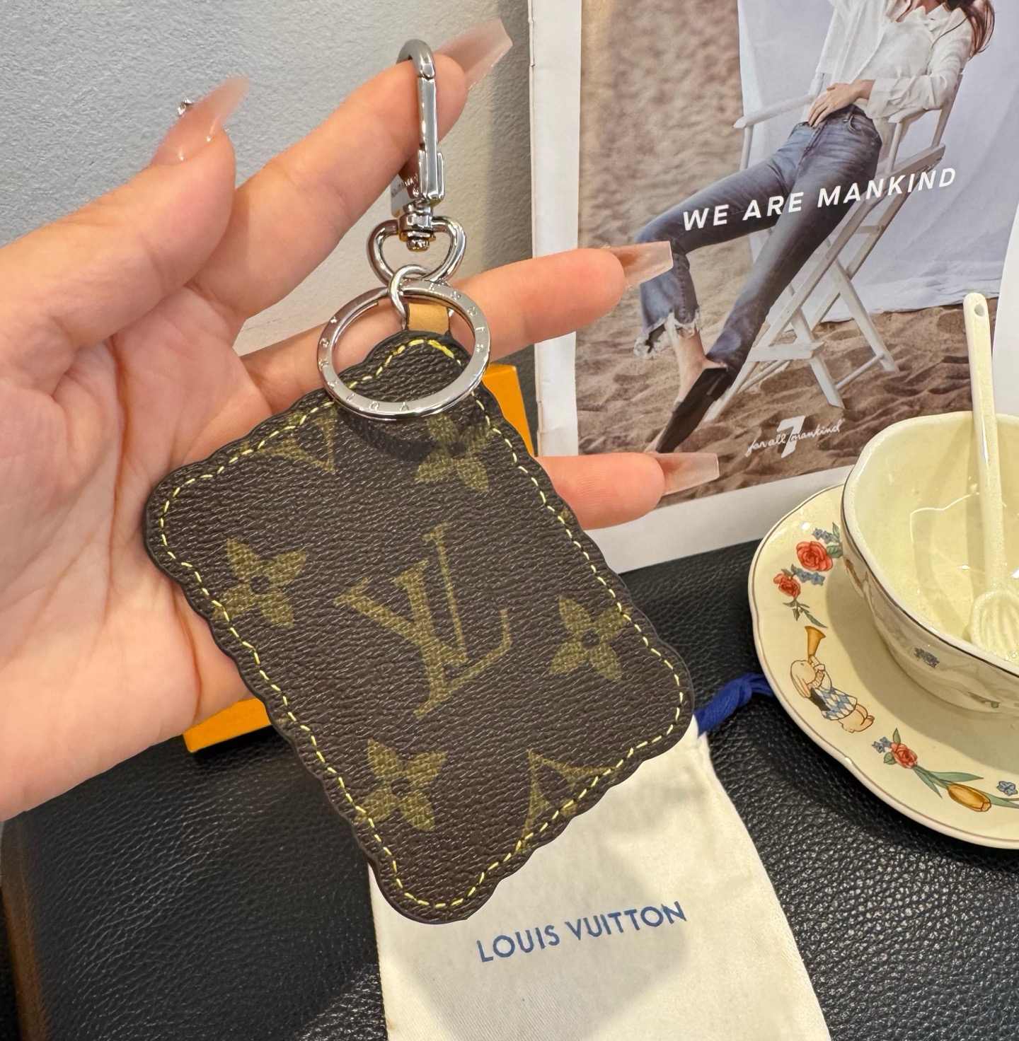 LV钥匙扣 BISCUIT 包饰与钥匙扣Louis Vuitton 路易威登LV饼干钥匙扣挂件挂饰原版l