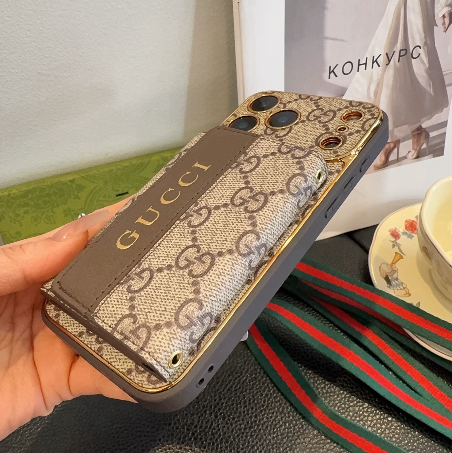 gucci古驰卡包手机壳 风琴包卡包斜挎手机壳 肤感二合一电镀老花插卡上下翻盖斜挎型号：为了不出现报错型