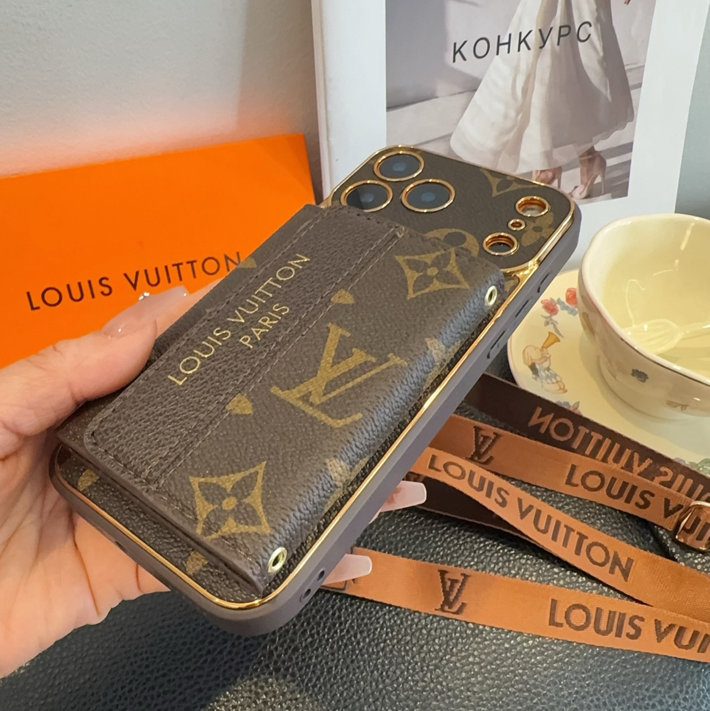 LV卡包手机壳 风琴包卡包斜挎手机壳 肤感二合一电镀老花插卡上下翻盖斜挎型号：为了不出现报错型号，请打开