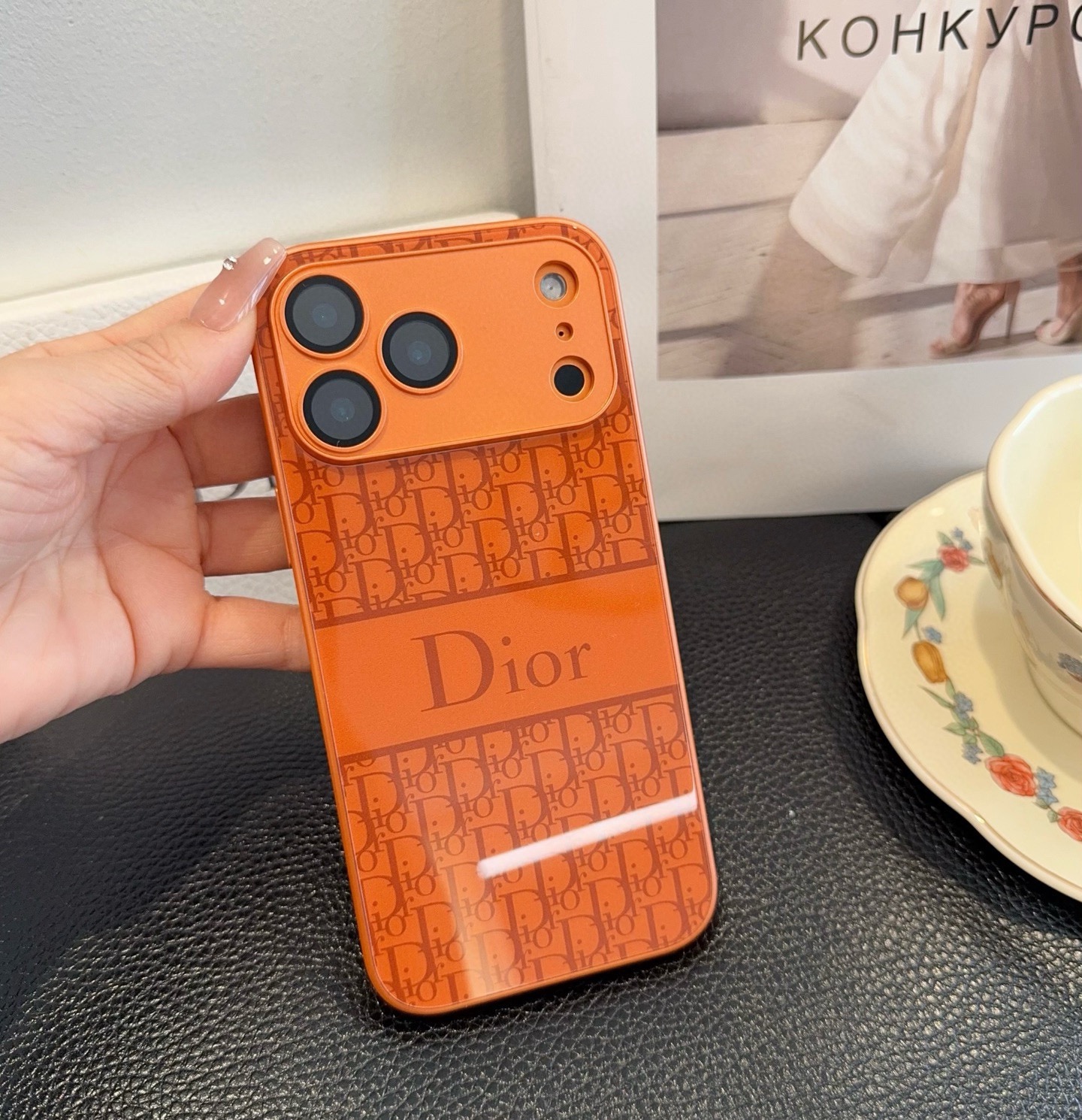 星宇橙系列 Dior手机壳型号：为了不出现报错型号，请打开本机查看手机设置显示的型号⚠️⚠️⚠️iPho