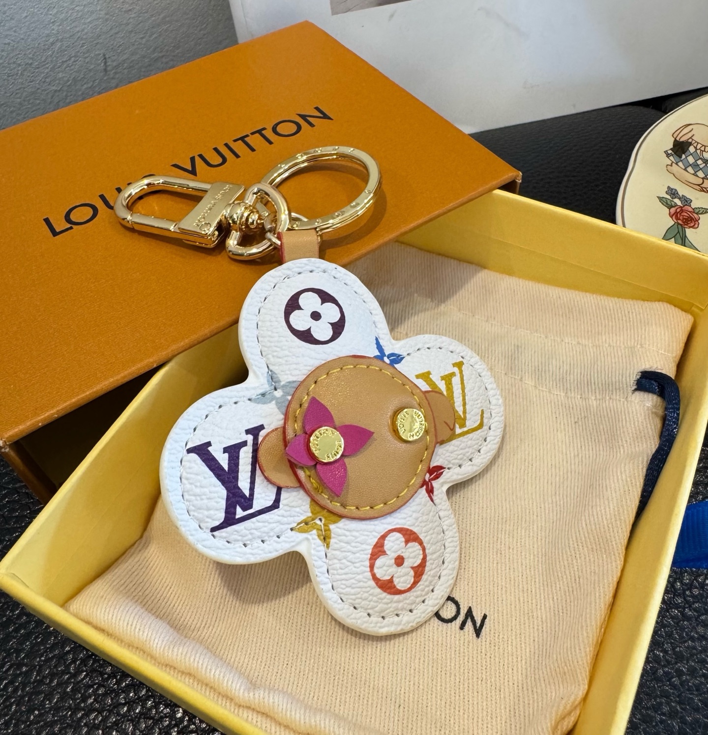 Louis Vuitton Luxury Handbag Collection 3