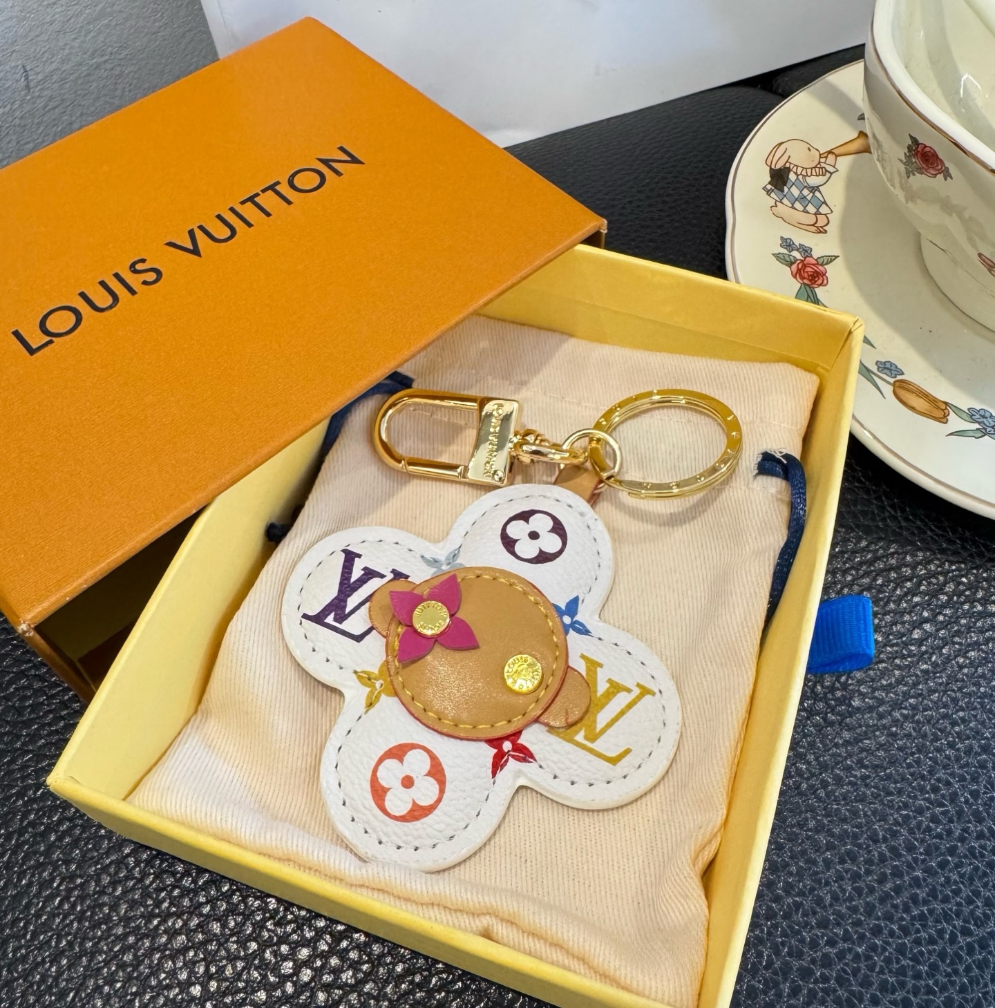 Louis Vuitton Luxury Handbag Collection 7