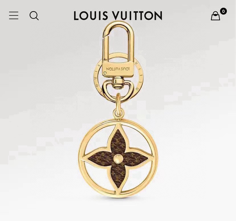 NO:895522,Official website m01207 LV keychain, bag accessories, pendant, car key companion, highlighting fashion and luxury. The Puzzle Flower Monogram keychain adopts a hollow design, allowing the Monogram flower to swing flexibly in the center of the dazzling metal ring, making it an elegant choice for Monogram lovers. Keychain, keychain, louis vuitton, keychain19860909官网m01207 LV钥匙扣 包包配饰 挂件 车钥匙伴侣 彰显时尚奢华 Puzzle Flower Monogram钥匙扣采用镂空设计,令Monogram 花卉在耀目金属圆环中央灵巧摆动,成就赠予 Monogram 爱好者的优雅之选 钥匙扣,钥匙扣,louis vuitton,keychain,accessory