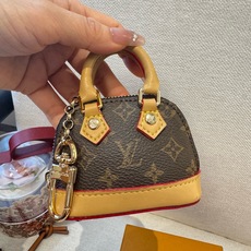 ❗爆款🔥路易威登LOUIS VUITTON 新款 老花&白三彩mini包包贝壳包 LV包包挂饰,钥匙扣,零钱包,耳机包 ❗爆款🔥路易威登LOUIS VUITTON 新款 老花&白三彩mini包包贝壳包 LV包包挂饰,钥匙扣,零钱包,耳机包