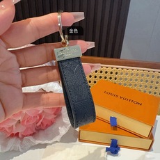🔥爆款推荐 驴家牛皮压花渐变钥匙扣 LV钥匙扣 车钥匙挂件包包挂饰 DauPhine Dragonne 钥匙扣彰显金属 🔥爆款推荐 驴家牛皮压花渐变钥匙扣 LV钥匙扣 车钥匙挂件包包挂饰 DauPhine Dragonne 钥匙扣彰显金属