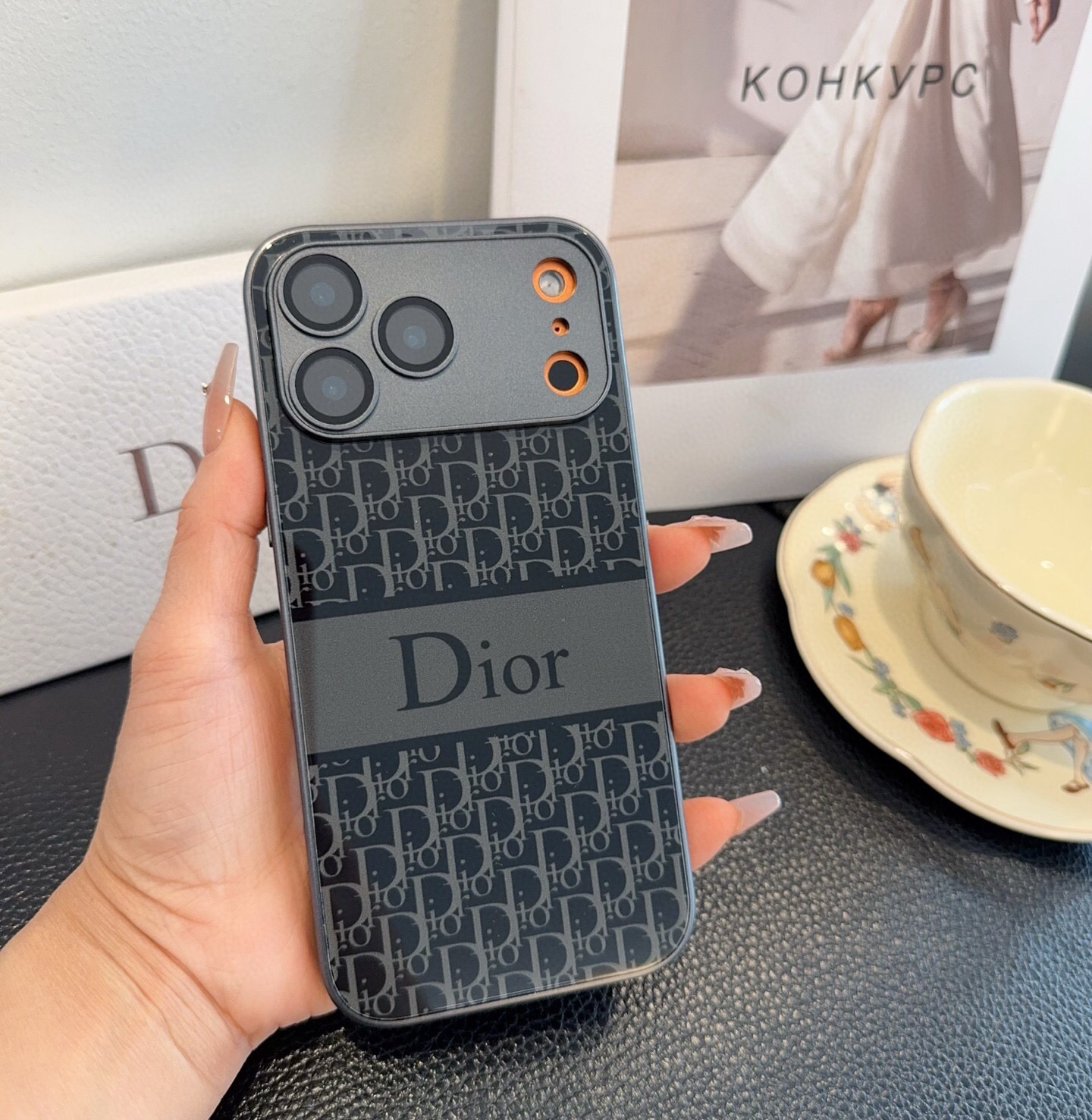 星宇橙系列 Dior手机壳 型号:为了不出现报错型号,请打开本机查看手机设置显示的型号⚠️⚠️⚠️ iPhone17系列 星宇橙系列 Dior手机壳 型号:为了不出现报错型号,请打开本机查看手机设置显示的型号⚠️⚠️⚠️ iPhone17系列
