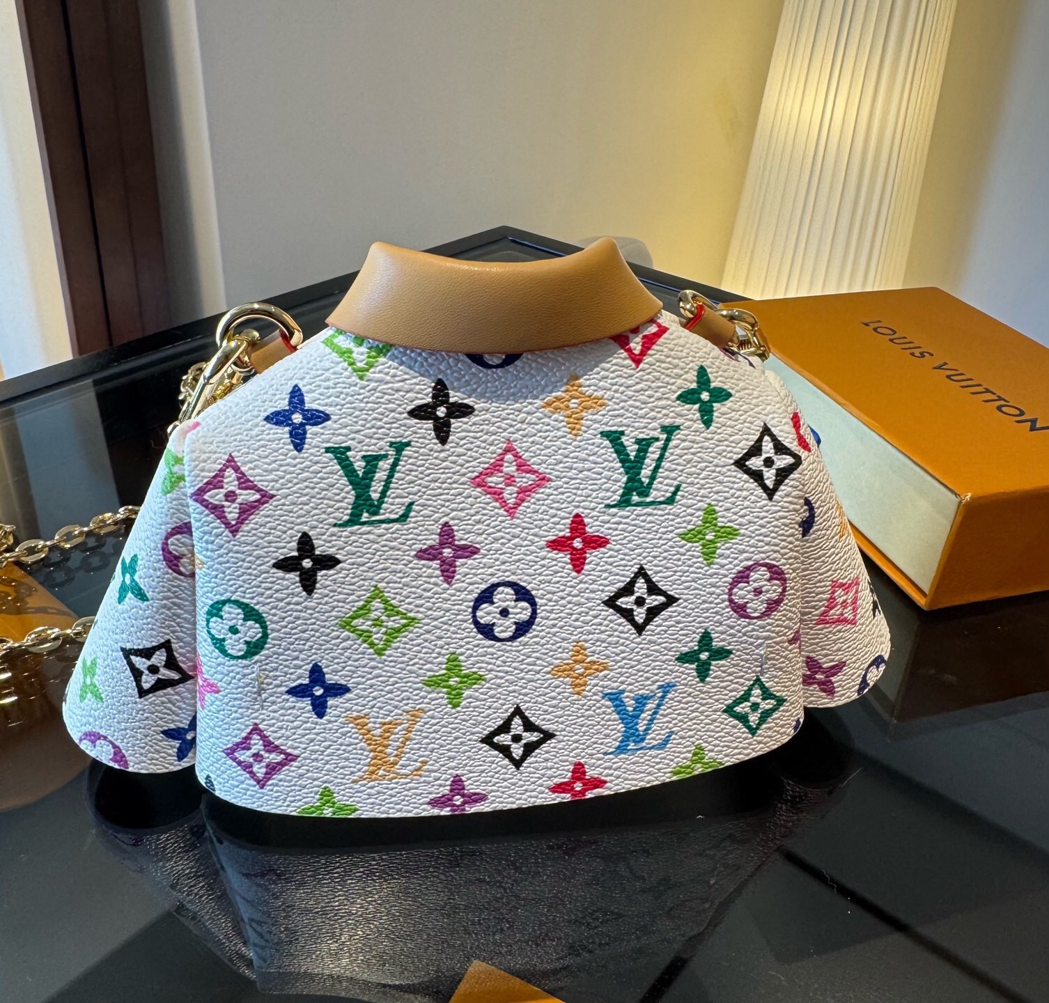 🔥LV挂件 衣服斜挎mini包包 19×7×11㎝ 可装口红，耳机，车钥匙等