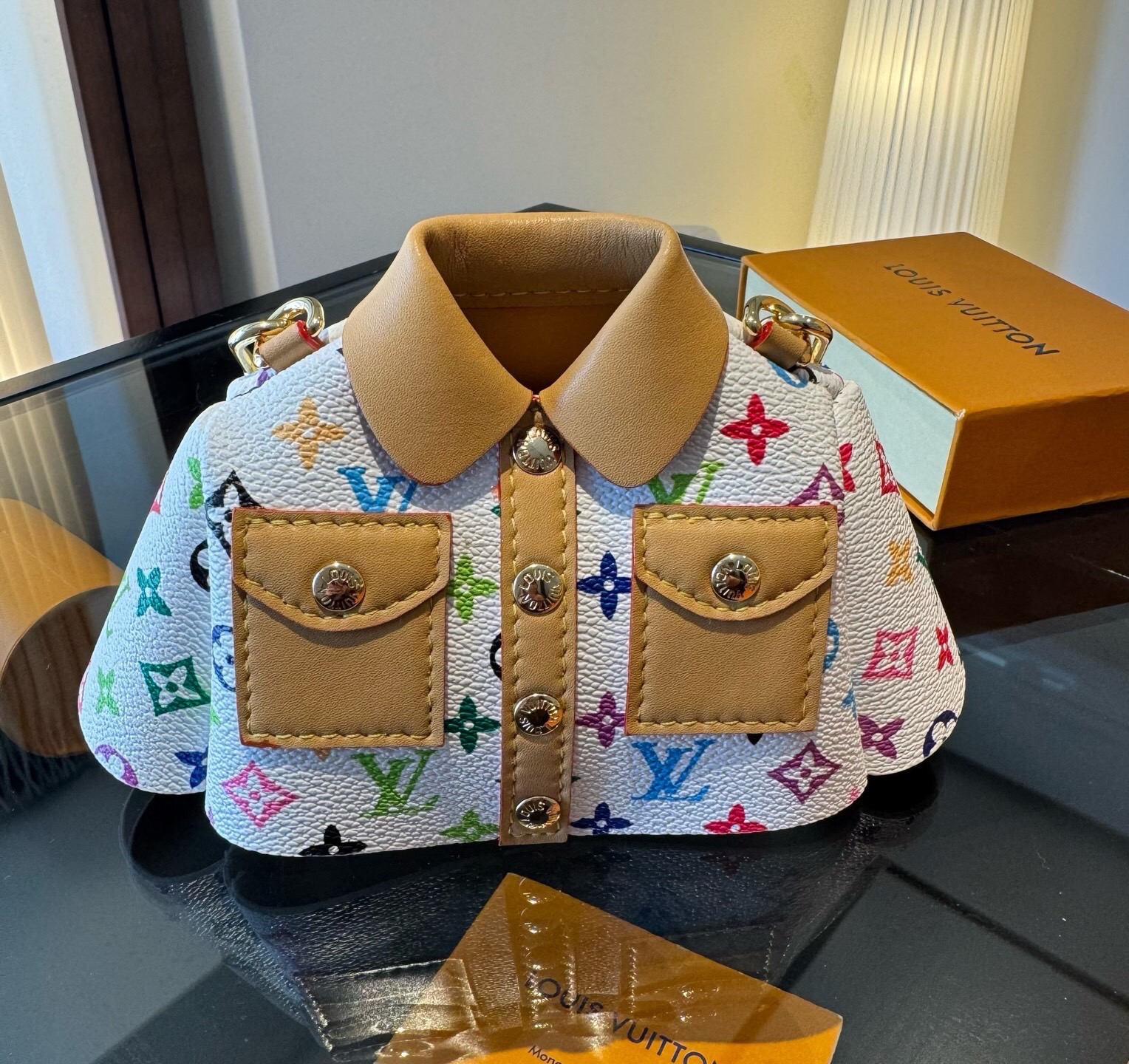 🔥LV挂件 衣服斜挎mini包包 19×7×11㎝ 可装口红，耳机，车钥匙等
