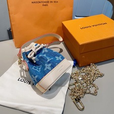 配链条❗️新品❗️ MICRO NOE 包饰 斜挎mini包包钥匙扣 Louis Vuitton 路易威登lv迷你牛仔水 配链条❗️新品❗️ MICRO NOE 包饰 斜挎mini包包钥匙扣 Louis Vuitton 路易威登lv迷你牛仔水