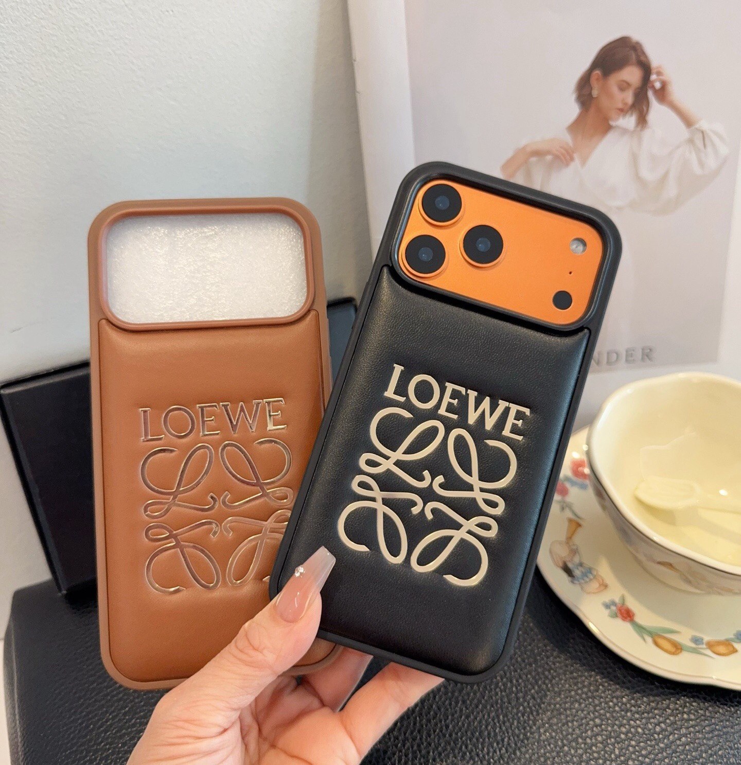 Loewe glasses New arrival Loewe. Loewe mobile phone case, gold stamping full cover