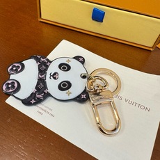 ❗熊猫🐼挂饰 ☀独家原单 LOUIS VUITTON 新款熊猫钥匙扣 包包挂件 顶级进口PU材质 五金为进口钢 原版l ❗熊猫🐼挂饰 ☀独家原单 LOUIS VUITTON 新款熊猫钥匙扣 包包挂件 顶级进口PU材质 五金为进口钢 原版l