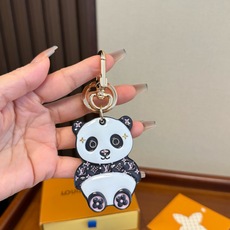 ❗熊猫🐼挂饰 ☀独家原单 LOUIS VUITTON 新款熊猫钥匙扣 包包挂件 顶级进口PU材质 五金为进口钢 原版l ❗熊猫🐼挂饰 ☀独家原单 LOUIS VUITTON 新款熊猫钥匙扣 包包挂件 顶级进口PU材质 五金为进口钢 原版l