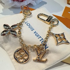LV钥匙扣 包饰 包包挂件 金色&银色 M01188 SPring Street Chain 包饰将 Monogram LV钥匙扣 包饰 包包挂件 金色&银色 M01188 SPring Street Chain 包饰将 Monogram