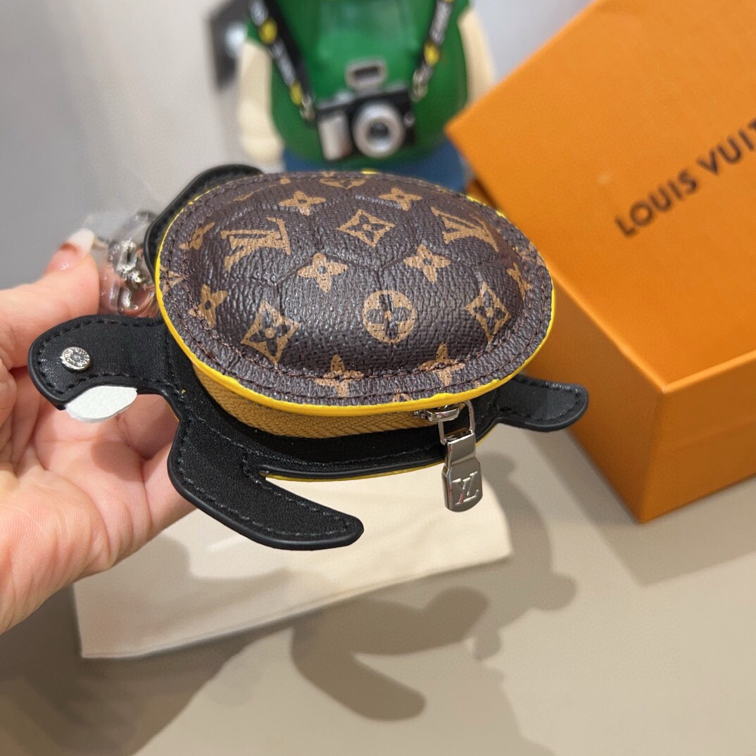 🔥官网新品M01471Louis Vuitton 路易威登海龟🐢乌龟包钥匙扣挂件 LV蓝牙耳机包 Turtle Pouc