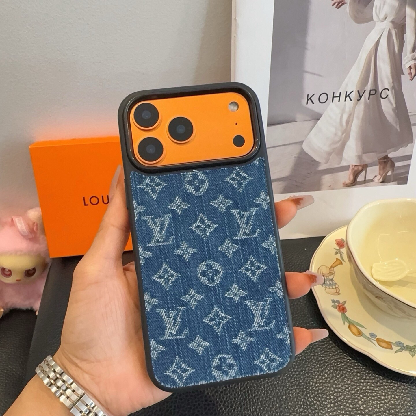 [色]新款来袭lv手机壳  Louis Vuitton大孔 牛仔料磁吸大花小花 独立按键内贴绒布磁吸手机壳[烟花][烟花