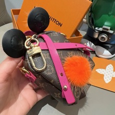 🔥LOUIS VUITTON官网M69552 PALM SPRINGS BEAR包饰与钥匙扣。 Lv斜挎迷你小背包、柔 🔥LOUIS VUITTON官网M69552 PALM SPRINGS BEAR包饰与钥匙扣。 Lv斜挎迷你小背包、柔