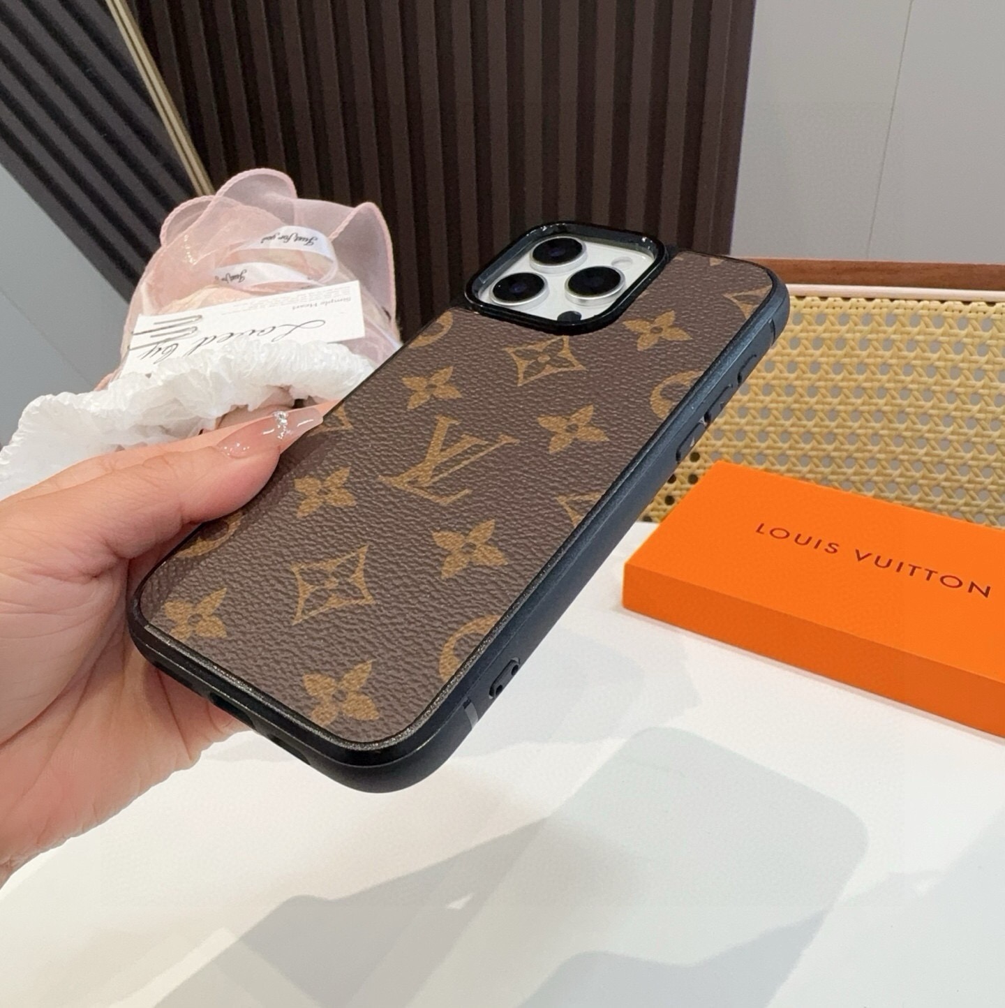 🔥🔥🔥iPhone17型号已到 ，Lv经典老花iPhone手机壳  官网原版皮➕原版素材，经典高端[强] 型号：为了不出