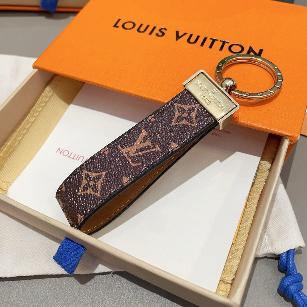 🔥LV 钥匙扣车钥匙扣经典老花/黑格，Monogram 帆布不仅精美，而且经久耐用， 是 Dragonne 钥匙扣理想的