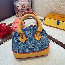 ❗爆款🔥路易威登LOUIS VUITTON 新款 老花&白三彩mini包包贝壳包 LV包包挂饰,钥匙扣,零钱包,耳机包 ❗爆款🔥路易威登LOUIS VUITTON 新款 老花&白三彩mini包包贝壳包 LV包包挂饰,钥匙扣,零钱包,耳机包