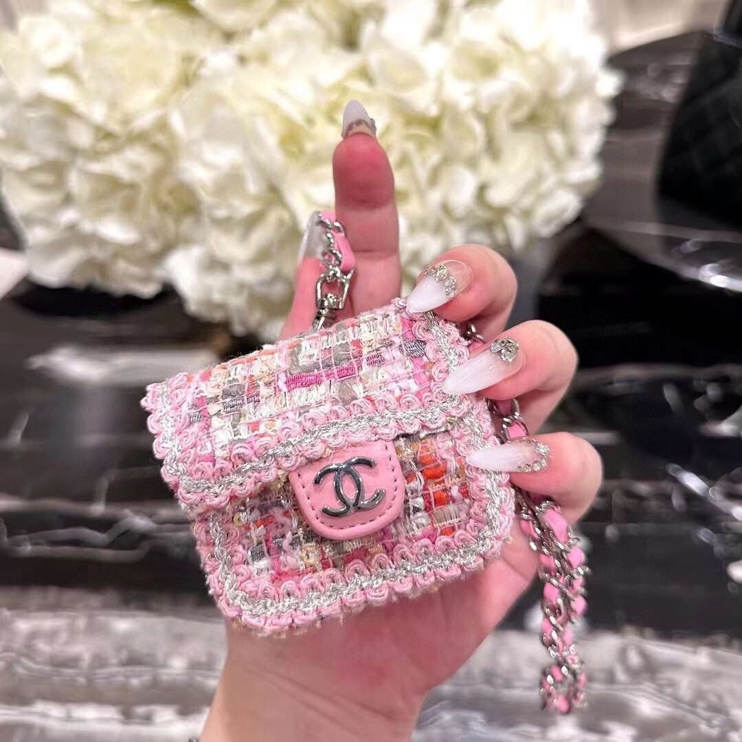 ❤️香奈儿CHANEL mini斜挎包包 粗花呢通用耳机包💥官网1:1耳机包  时尚迷你包包，配链条⛓️挂绳可拆卸可挂脖