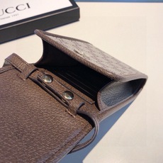 🔥 Gucci马衔扣通用手机包 生活出门不需要带现金的时代,这个包完全可以满足你日常使用 内含卡片槽位,翻盖设计,简单方 🔥 Gucci马衔扣通用手机包 生活出门不需要带现金的时代,这个包完全可以满足你日常使用 内含卡片槽位,翻盖设计,简单方