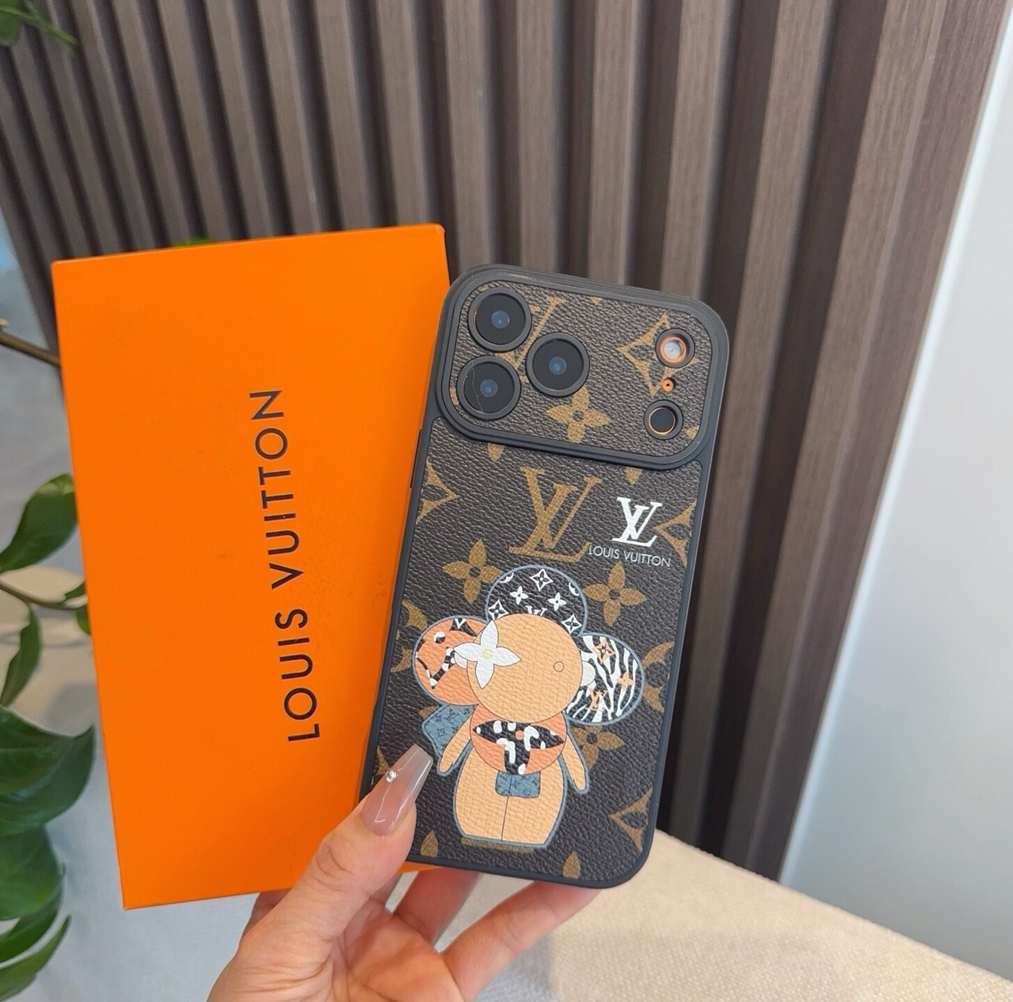 🔥Lv精孔全包手机壳 太阳花全包围边皮质手机壳 型号：为了不出现报错型号，请打开本机查看手机设置显示的型号⚠️⚠️⚠️ 