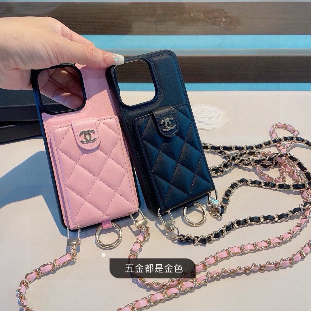 [庆祝][庆祝][庆祝]新品上架，香奈儿卡包手机壳 指环扣  ⛓️斜挎包手机壳，手感柔软舒适！ 型号：为了不出现报错型号