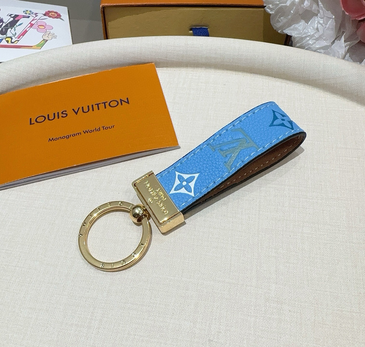 🔥爆款推荐 驴家牛皮压花渐变钥匙扣 LV钥匙扣 车钥匙挂件包包挂饰  DauPhine Dragonne 钥匙扣彰显金属