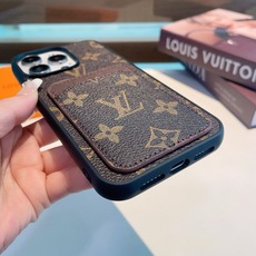 🔥Lv经典爆款 老花手机壳 lv老花插卡全包壳 驴牌里的艺术性设计,为LV注入高端时尚 型号:为了不出现报错型号,请打 🔥Lv经典爆款 老花手机壳 lv老花插卡全包壳 驴牌里的艺术性设计,为LV注入高端时尚 型号:为了不出现报错型号,请打