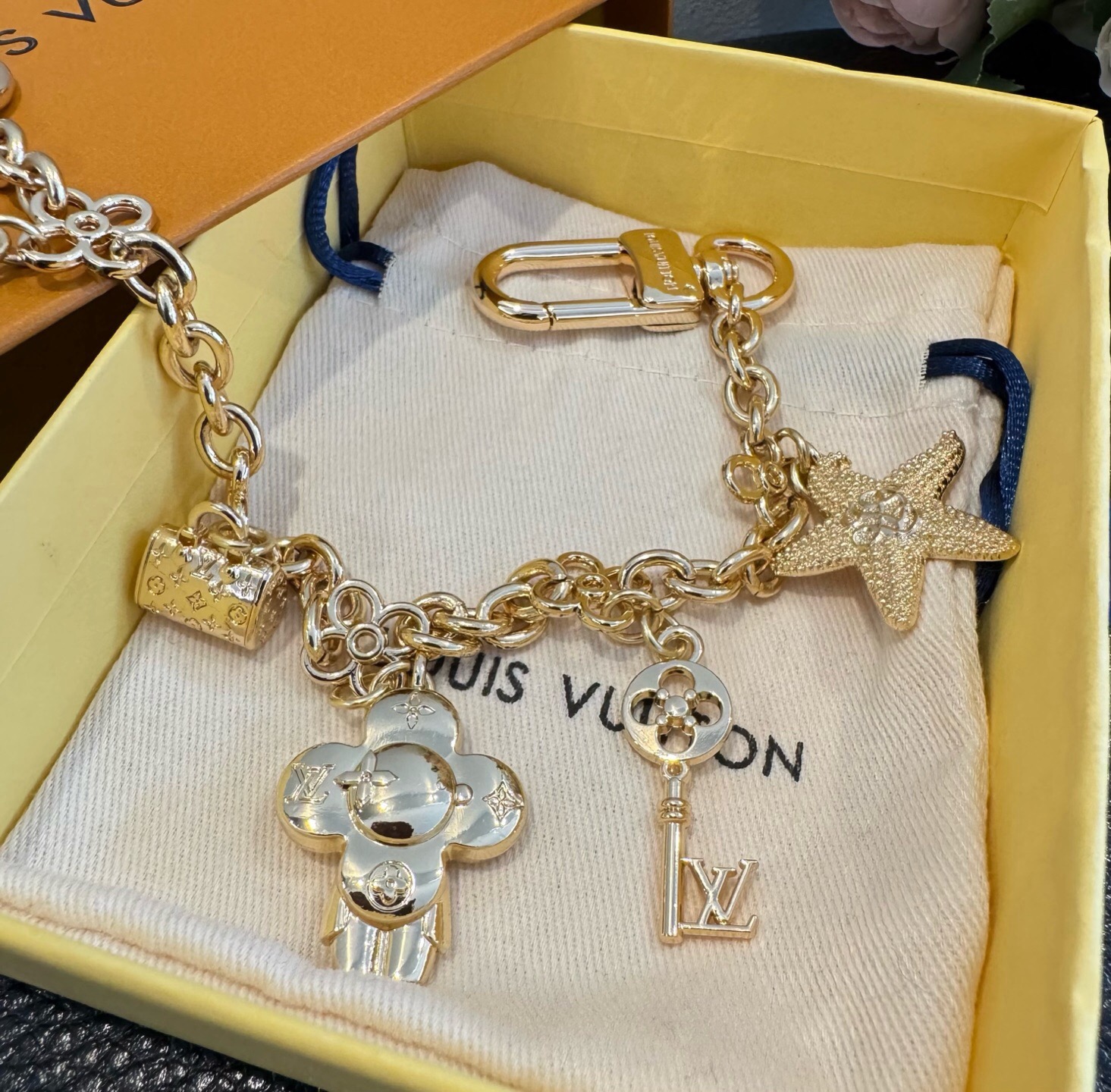 🔥LV钥匙扣 多元素新款钥匙扣 包包挂件包饰 SPring Street Chain 包饰将 Monogram 小海星和