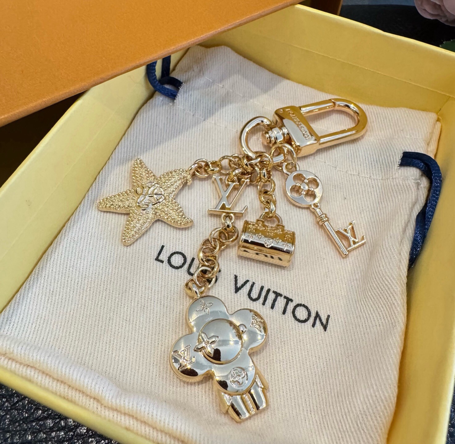 🔥LV钥匙扣 多元素新款钥匙扣 包包挂件包饰 SPring Street Chain 包饰将 Monogram 小海星和