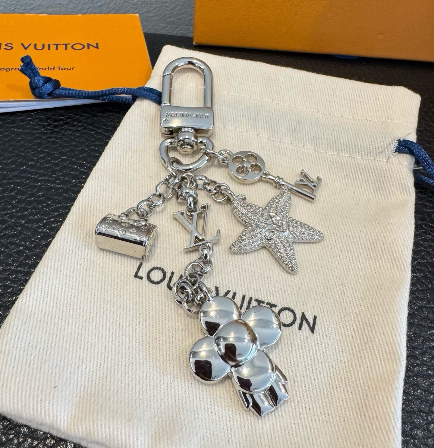 🔥LV钥匙扣 多元素新款钥匙扣 包包挂件包饰 SPring Street Chain 包饰将 Monogram 小海星和