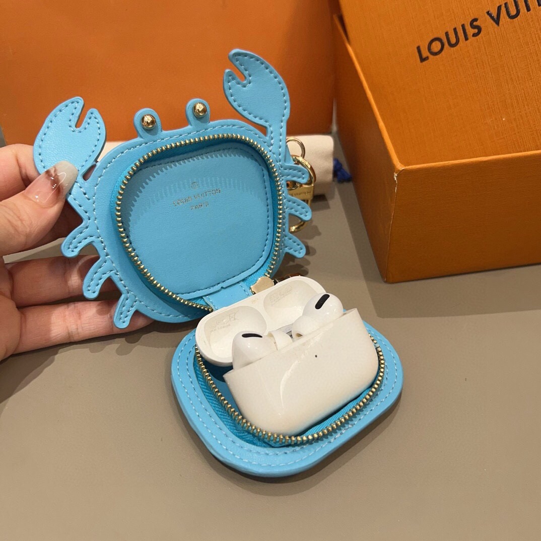 官网新品 热卖Louis Vuitton 路易威登lv 小螃蟹耳机包钥匙扣挂件挂饰 Lv钥匙包蓝牙耳机包 可放耳机 零钱