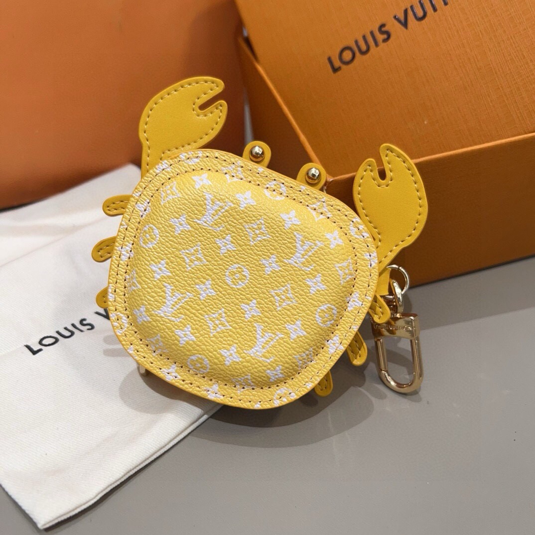 官网新品 热卖Louis Vuitton 路易威登lv 小螃蟹耳机包钥匙扣挂件挂饰 Lv钥匙包蓝牙耳机包 可放耳机 零钱