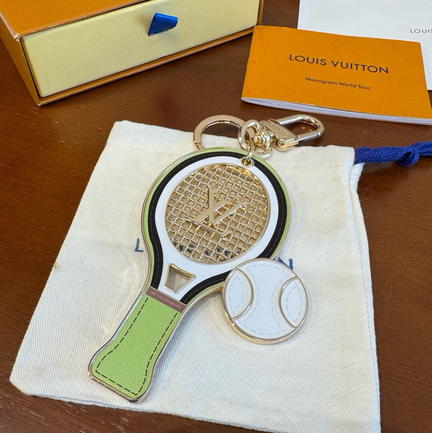 🔥M03925新款 LOUIS VUITTON  LV 钥匙扣 TENNIS RACKET 包饰与钥匙扣 网球拍 包挂钥