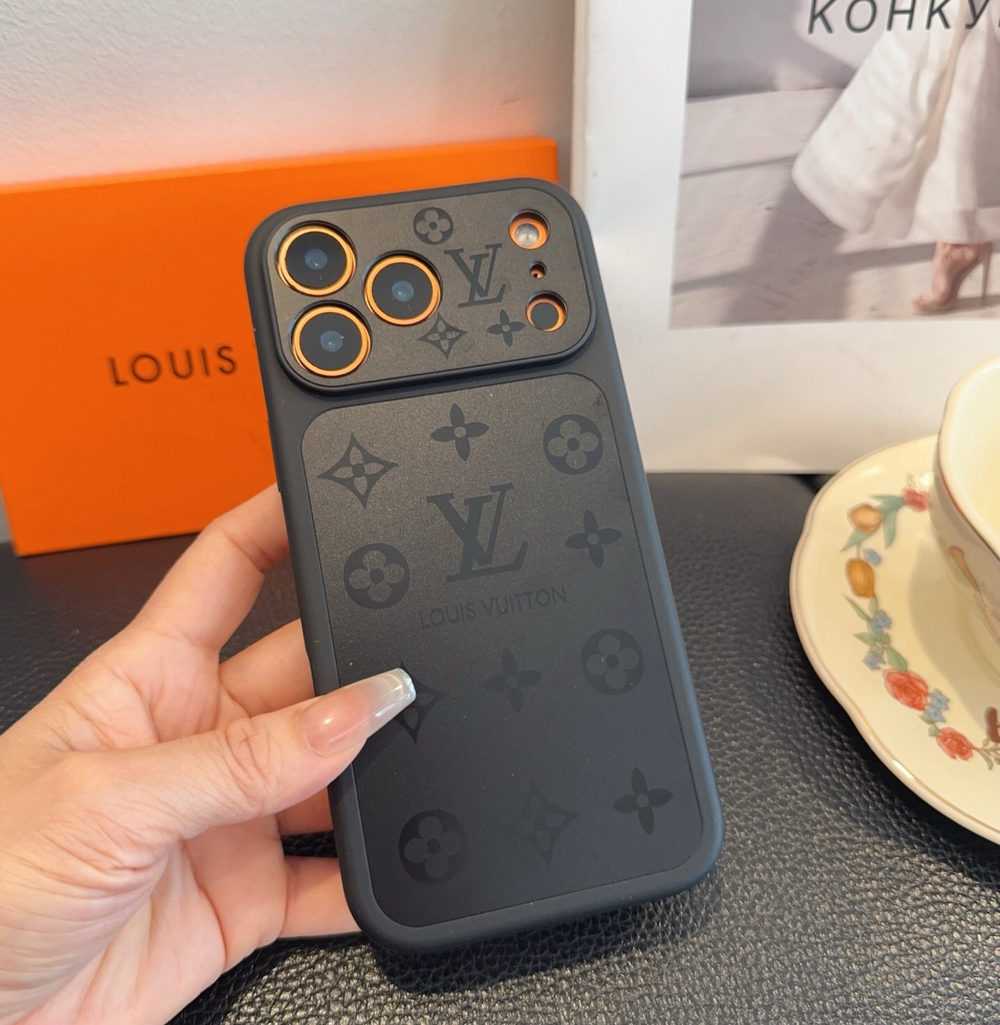 星宇橙系列 lv手机壳 磨砂质感全包手机壳 型号:为了不出现报错型号,请打开本机查看手机设置显示的型号⚠️⚠️⚠️ iP 星宇橙系列 lv手机壳 磨砂质感全包手机壳 型号:为了不出现报错型号,请打开本机查看手机设置显示的型号⚠️⚠️⚠️ iP