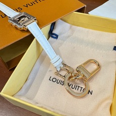 新款 LOUIS VUITTON新款 LV WATCH 手表⌚钥匙扣 包饰与钥匙扣 包挂钥匙扣包包挂饰 ☀ 本款 LV 新款 LOUIS VUITTON新款 LV WATCH 手表⌚钥匙扣 包饰与钥匙扣 包挂钥匙扣包包挂饰 ☀ 本款 LV