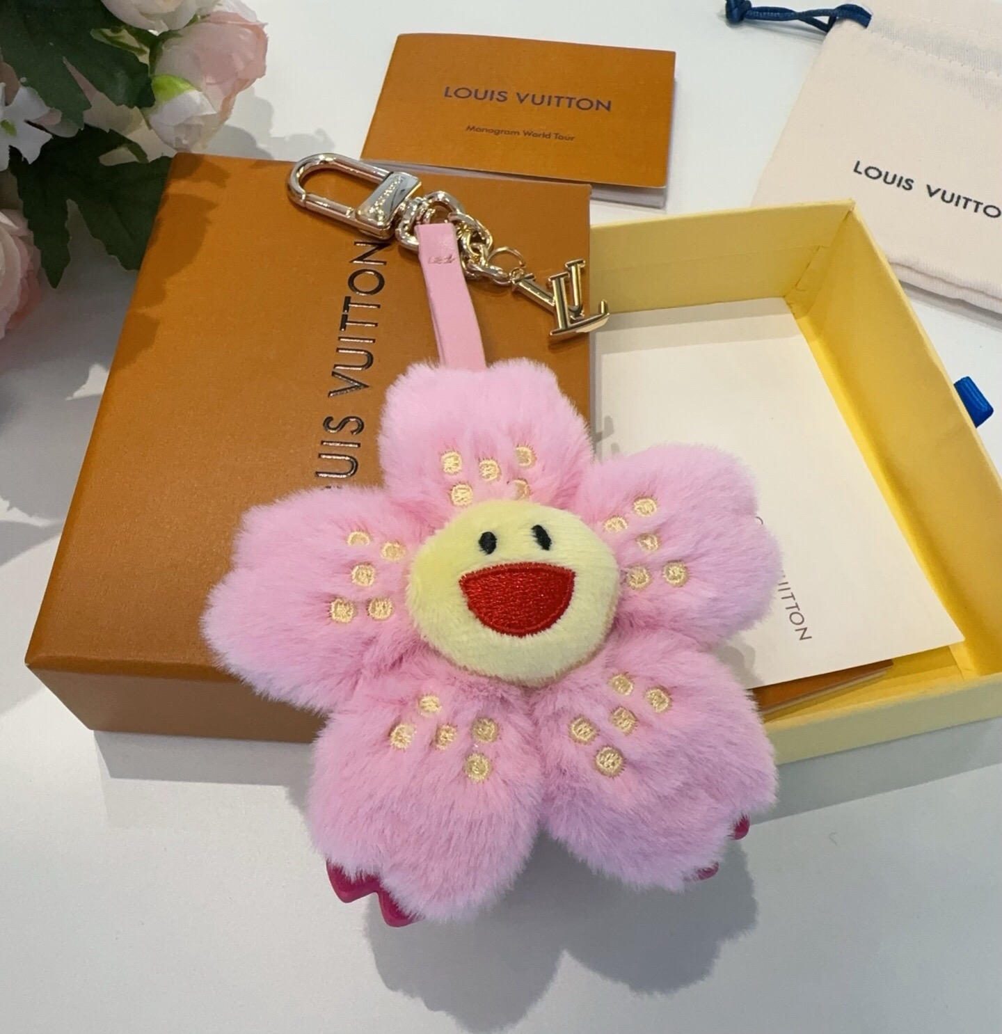 🔥lv钥匙扣 大号包包挂件，Louis Vuitton 路易威登 樱花🌸 LV X TM CHERRY BLOSSOM 
