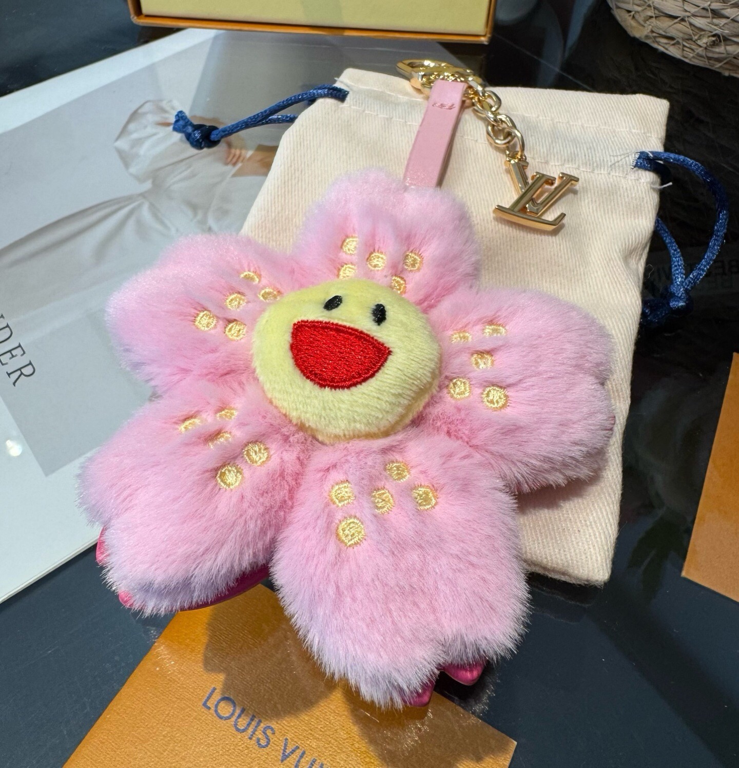 🔥lv钥匙扣 大号包包挂件，Louis Vuitton 路易威登 樱花🌸 LV X TM CHERRY BLOSSOM 