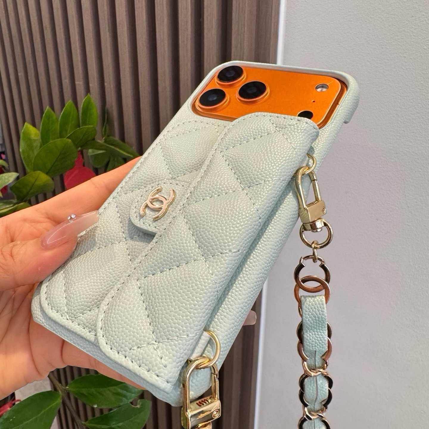 💃CHANEL💠香奈儿火爆时尚圈的手机壳 专柜同款双C链条⛓️手腕带,鱼子酱皮菱格车线翻盖插卡,时尚潮流必备💃 型号:为 💃CHANEL💠香奈儿火爆时尚圈的手机壳 专柜同款双C链条⛓️手腕带,鱼子酱皮菱格车线翻盖插卡,时尚潮流必备💃 型号:为