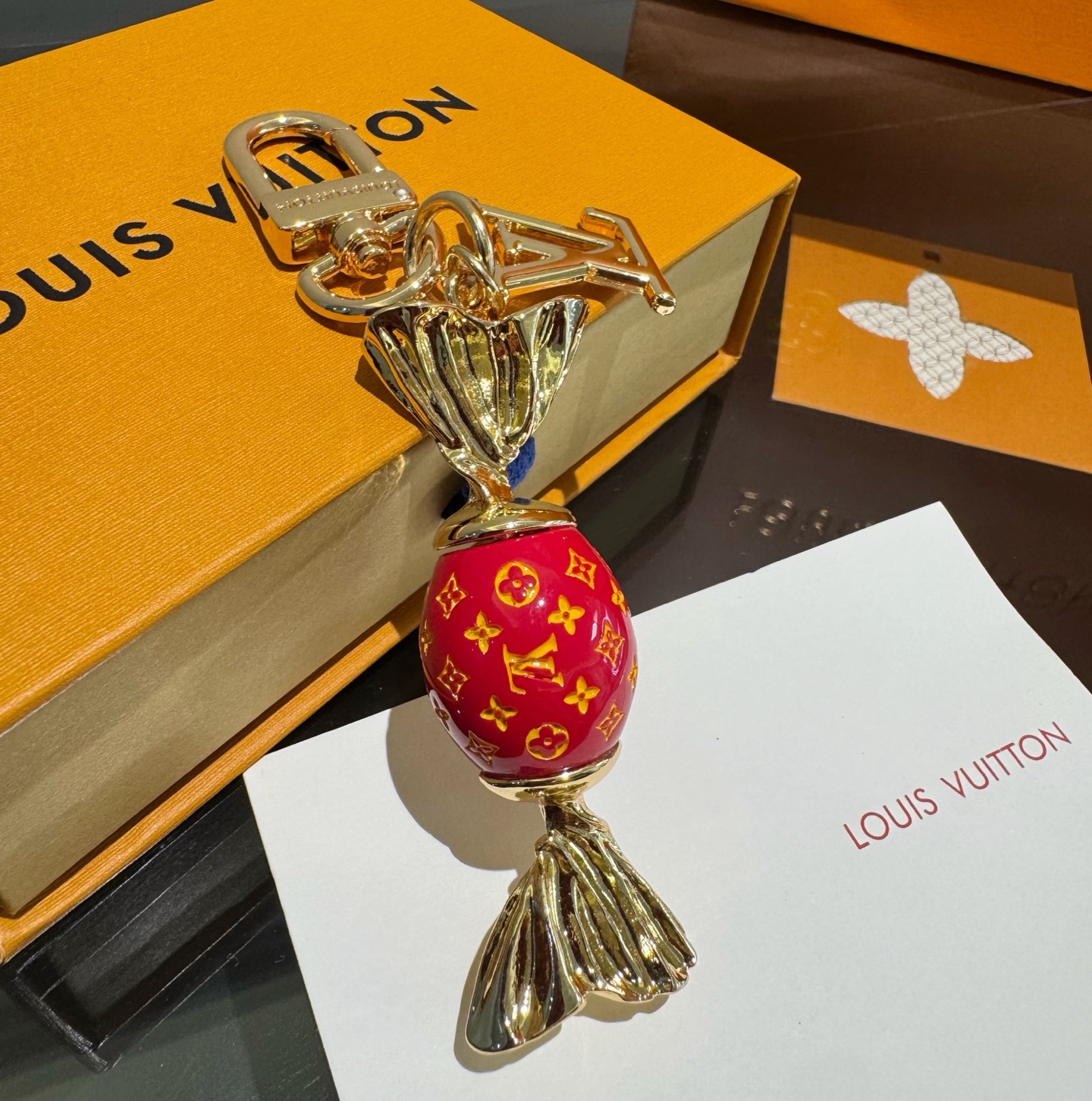 新款 LOUIS VUITTON新款 LV糖果🍬钥匙扣 包包挂件挂饰 钥匙扣 ☀本款 LV Sweets 包饰汲取童年欢 新款 LOUIS VUITTON新款 LV糖果🍬钥匙扣 包包挂件挂饰 钥匙扣 ☀本款 LV Sweets 包饰汲取童年欢
