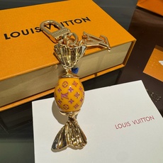 新款 LOUIS VUITTON新款 LV糖果🍬钥匙扣 包包挂件挂饰 钥匙扣 ☀本款 LV Sweets 包饰汲取童年欢 新款 LOUIS VUITTON新款 LV糖果🍬钥匙扣 包包挂件挂饰 钥匙扣 ☀本款 LV Sweets 包饰汲取童年欢