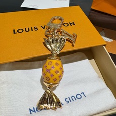 新款 LOUIS VUITTON新款 LV糖果🍬钥匙扣 包包挂件挂饰 钥匙扣 ☀本款 LV Sweets 包饰汲取童年欢 新款 LOUIS VUITTON新款 LV糖果🍬钥匙扣 包包挂件挂饰 钥匙扣 ☀本款 LV Sweets 包饰汲取童年欢