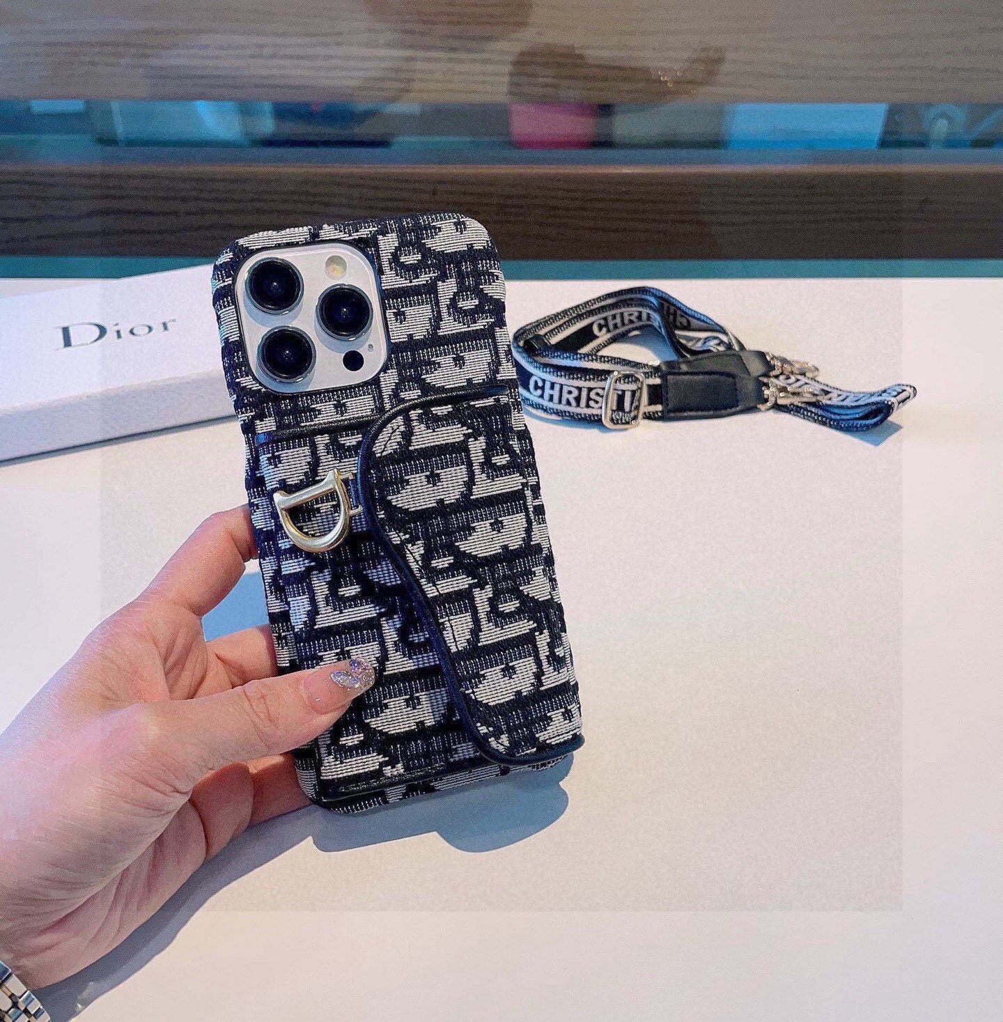 ✨Dior蒙田系列卡包手机壳,刺绣织带肩带🔮 型号:为了不出现报错型号,请打开本机查看手机设置显示的型号⚠️⚠️⚠️ i ✨Dior蒙田系列卡包手机壳,刺绣织带肩带🔮 型号:为了不出现报错型号,请打开本机查看手机设置显示的型号⚠️⚠️⚠️ i