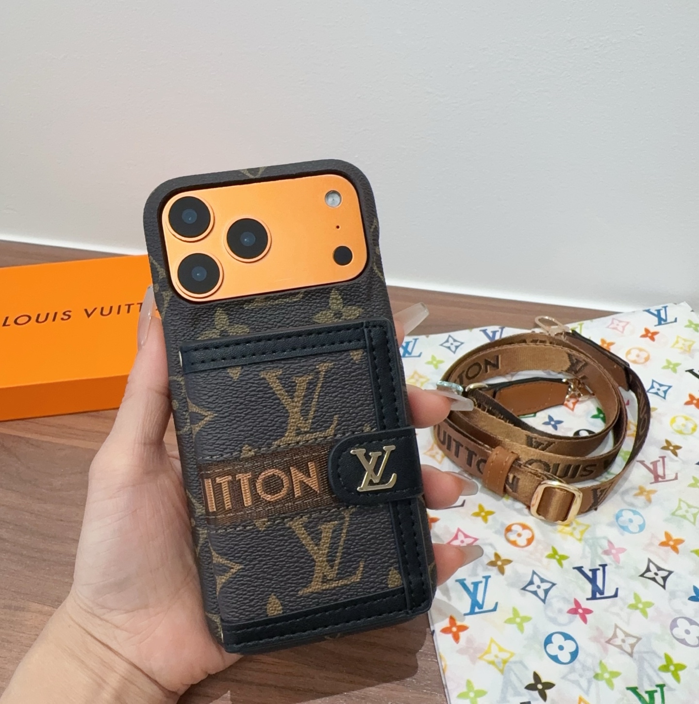 ✨LV织带斜挎卡包手机壳,高密度刺绣织带,可调节可拆卸,多卡位钱包,精致时尚,一壳多用 型号:为了不出现报错型号,请打开 ✨LV织带斜挎卡包手机壳,高密度刺绣织带,可调节可拆卸,多卡位钱包,精致时尚,一壳多用 型号:为了不出现报错型号,请打开