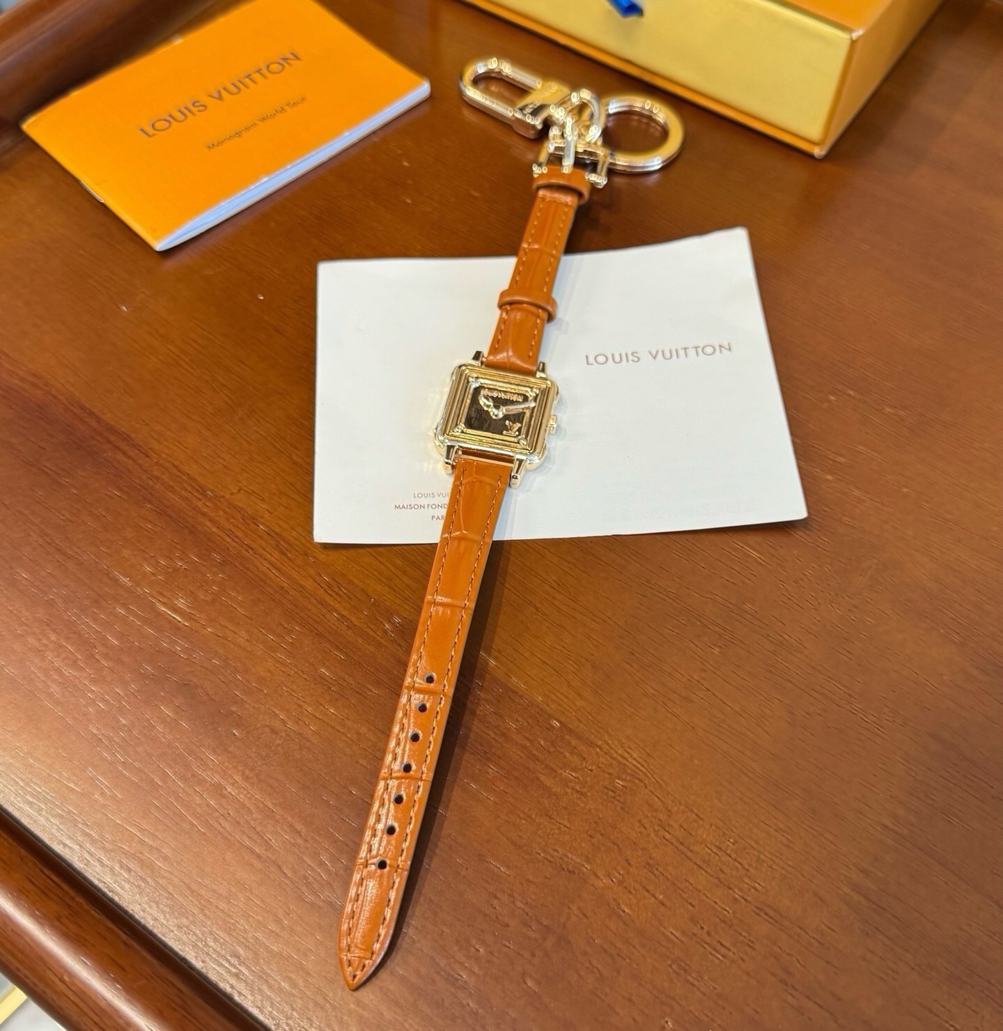 新款 LOUIS VUITTON新款 LV WATCH 手表⌚钥匙扣 包饰与钥匙扣 包挂钥匙扣包包挂饰 ☀ 本款 LV 