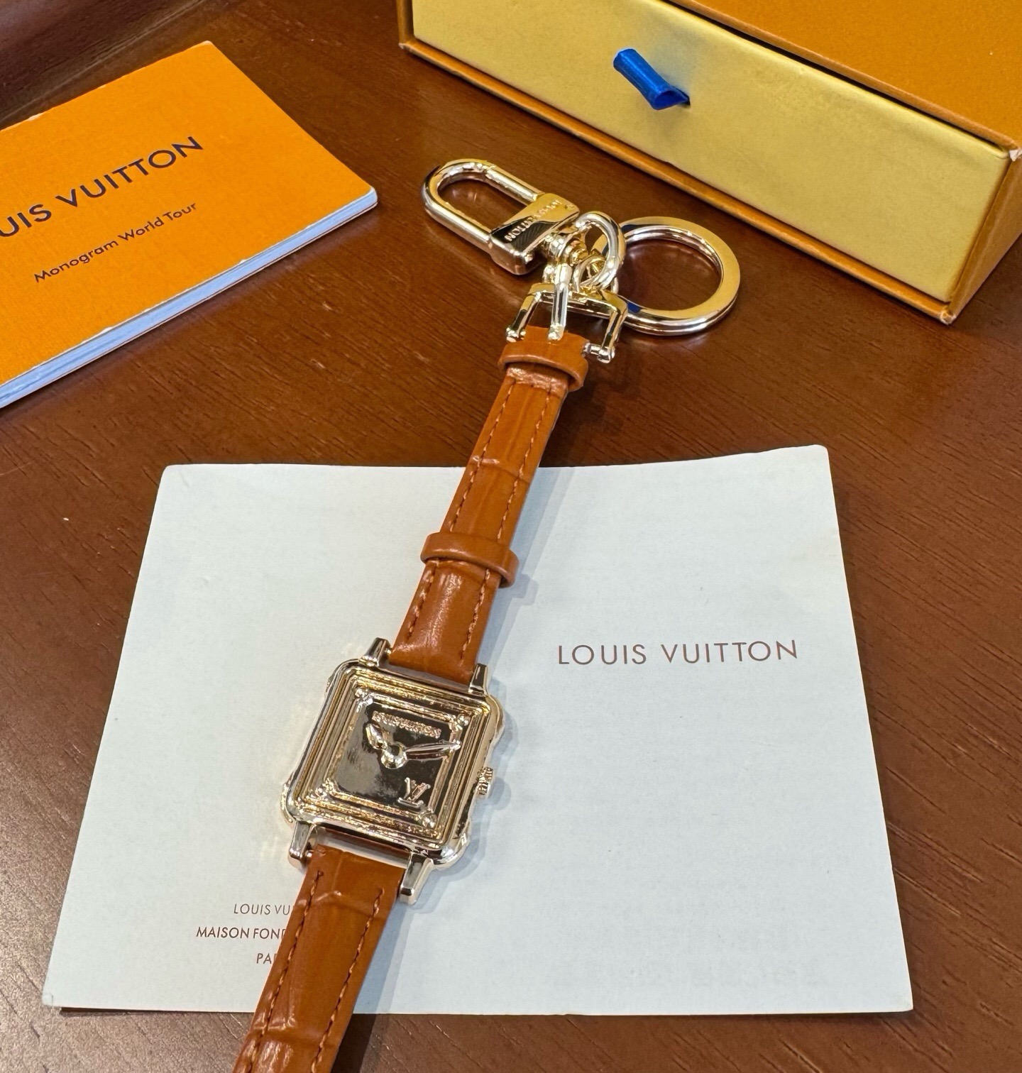 新款 LOUIS VUITTON新款 LV WATCH 手表⌚钥匙扣 包饰与钥匙扣 包挂钥匙扣包包挂饰 ☀ 本款 LV 