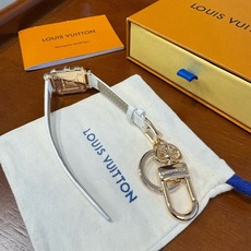 新款 LOUIS VUITTON新款 LV WATCH 手表⌚钥匙扣 包饰与钥匙扣 包挂钥匙扣包包挂饰 ☀ 本款 LV 新款 LOUIS VUITTON新款 LV WATCH 手表⌚钥匙扣 包饰与钥匙扣 包挂钥匙扣包包挂饰 ☀ 本款 LV