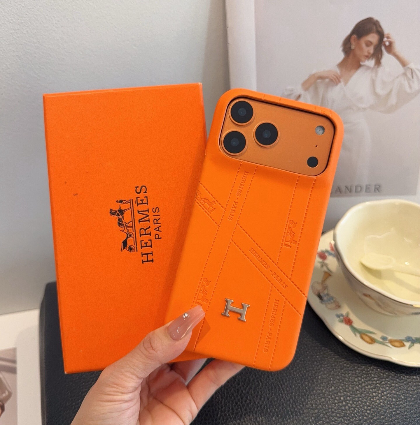 ✨✨新款上架 爱马仕  Hermes手机壳 星宇橙系列手机壳 型号：为了不出现报错型号，请打开本机查看手机设置显示的型号